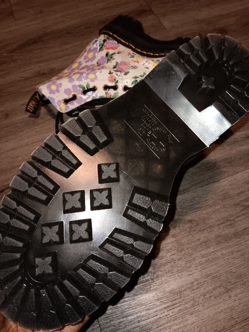 Dr. Martens Sinclair - Picture 5 of 6